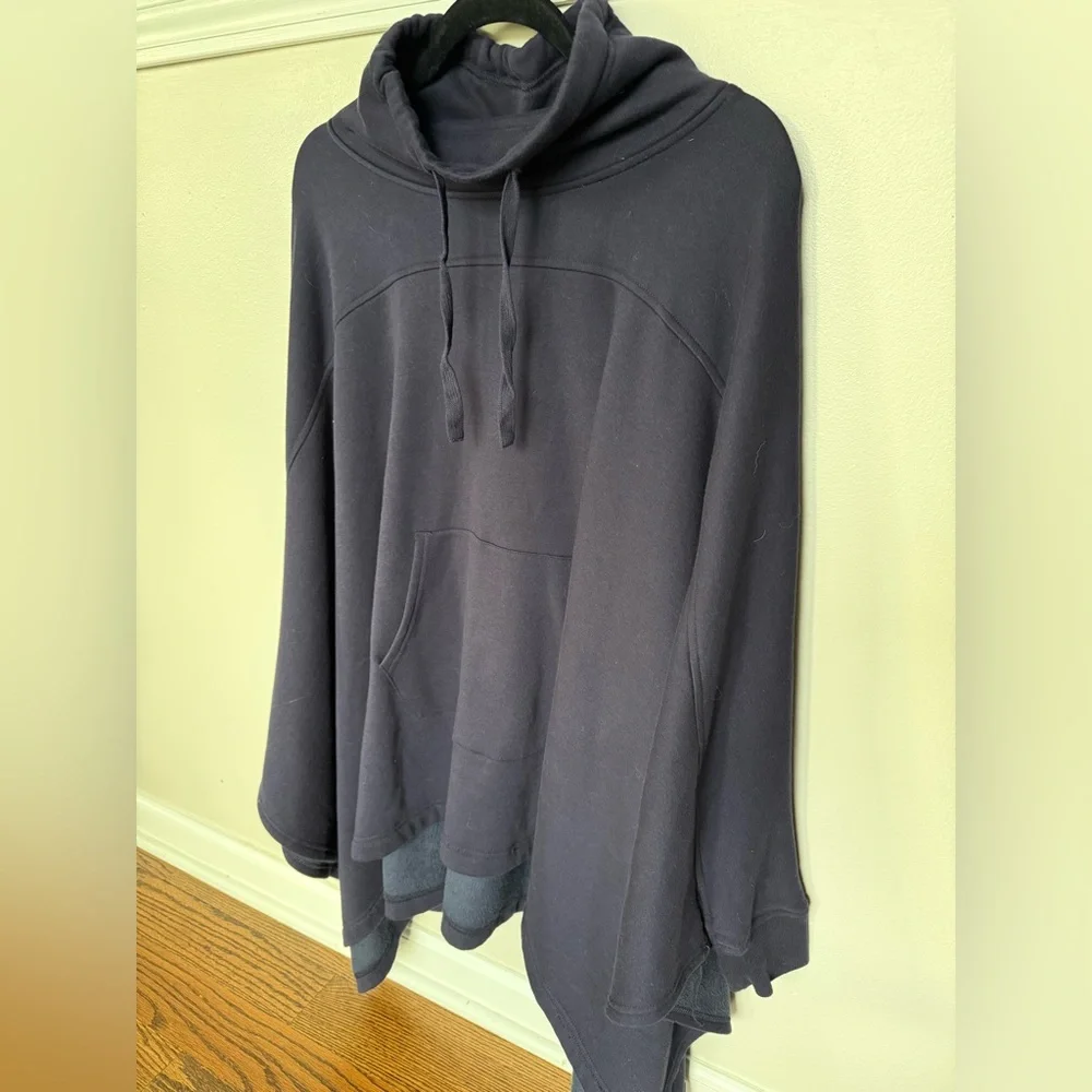 UGG navy fleece sweatshirt poncho jacket oversized M L